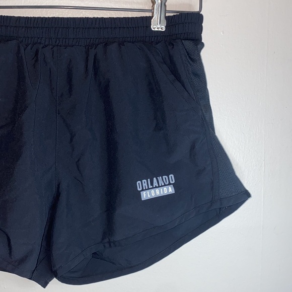 Under Armour Pants - 🌵Black Under Armour Orlando Florida shorts!